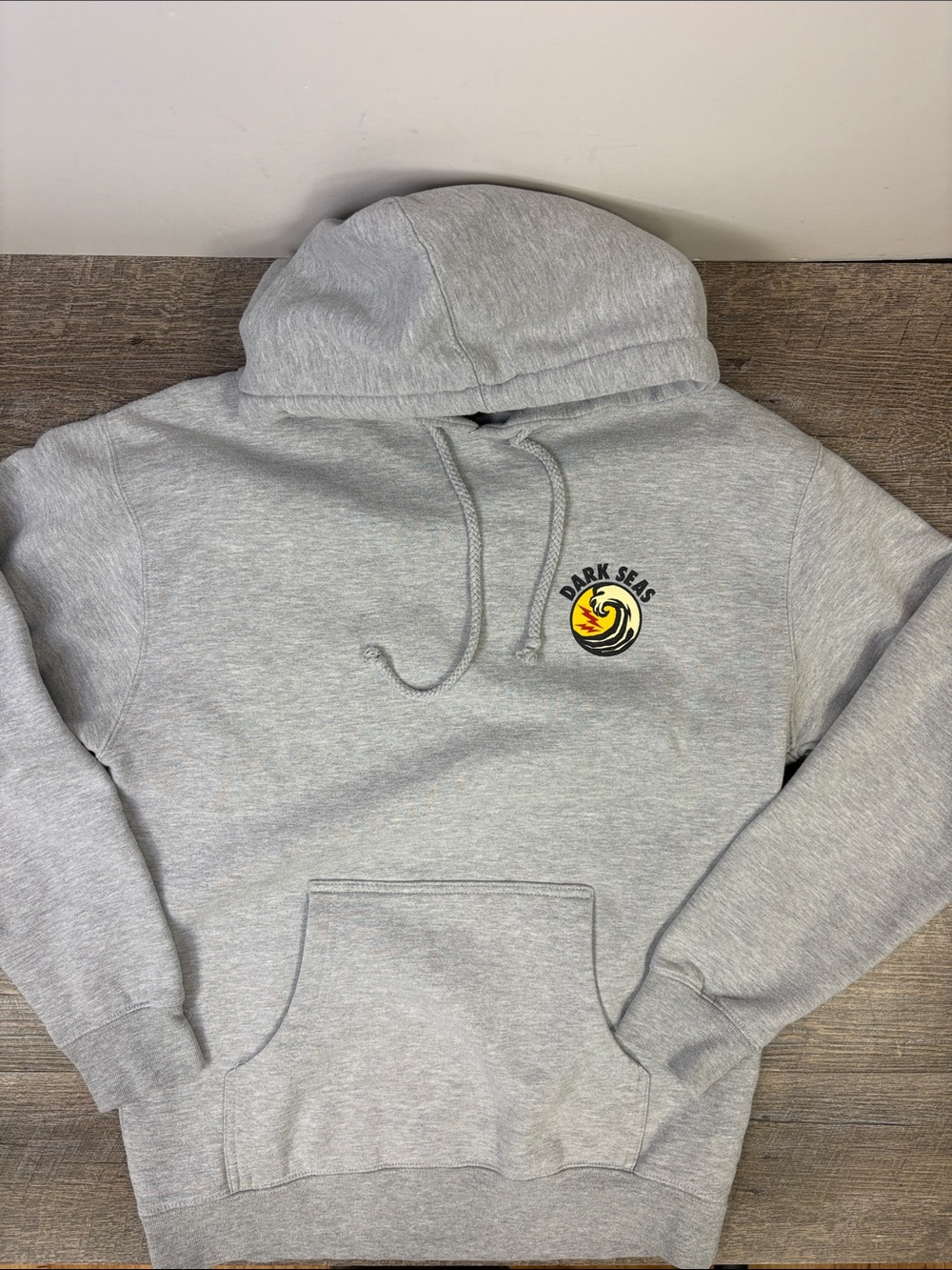 Dark Seas Division Riders on the Storm Graphic Pullover Hoodie Gray Size M
